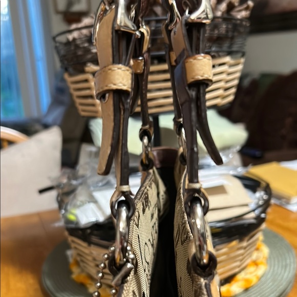 Coach Horse and Carriage Logo Bag - Picture 11 of 15